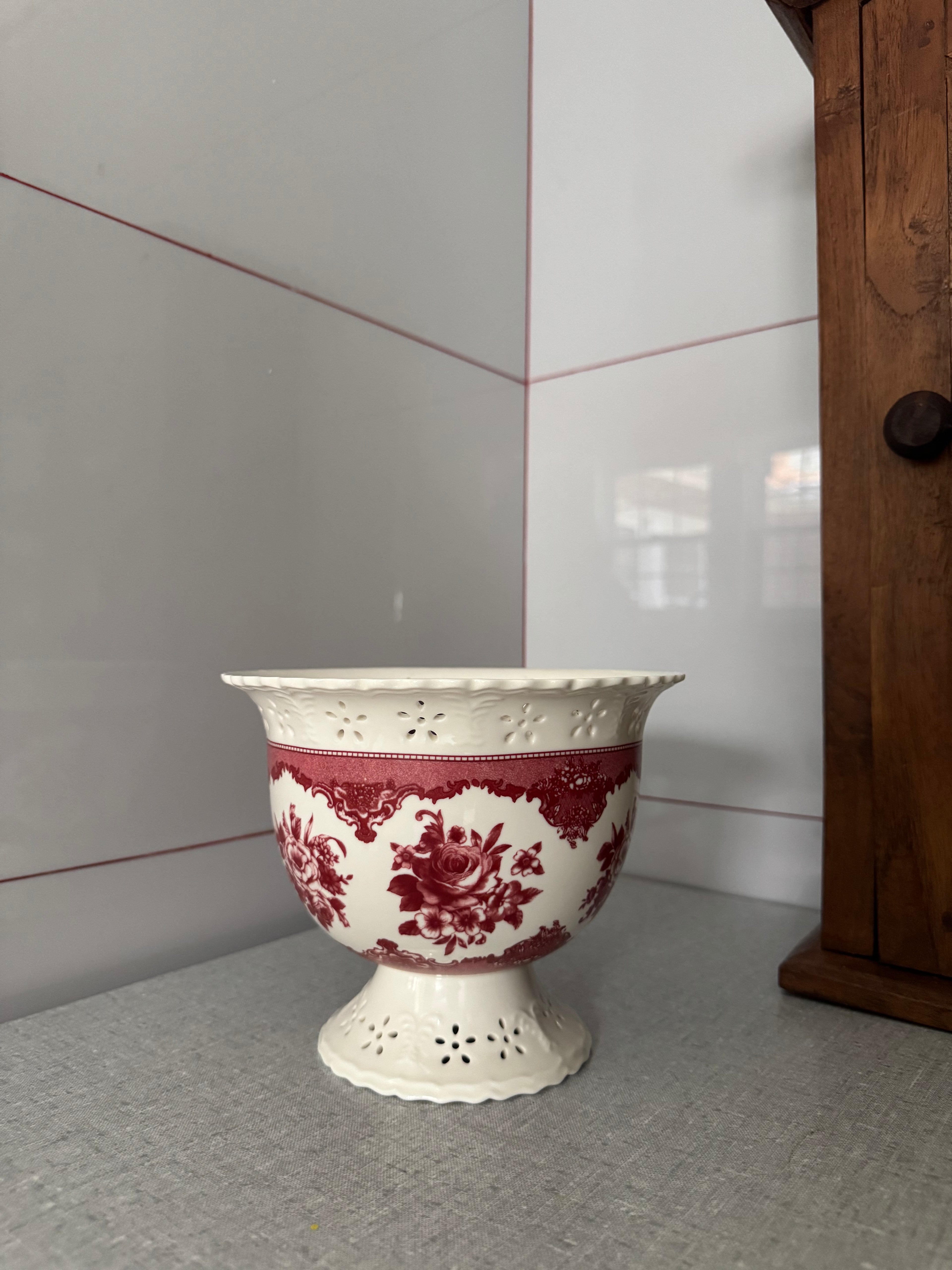 Pedestal Bowl